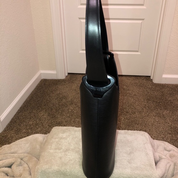 🌟Louis Vuitton Shoulder bucket bag🌟 - Picture 6 of 11